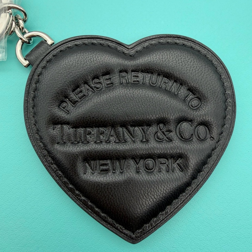 Tiffany & Co. Black Leather Heart Keychain new - Picture 2 of 5